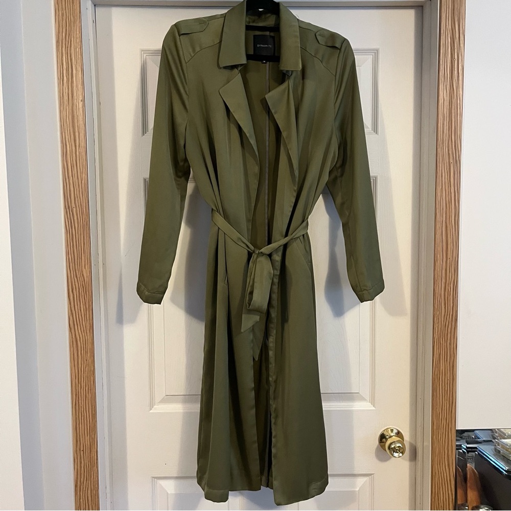 DYNAMITE - Olive Green Satin Trench Coat